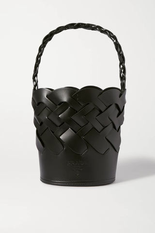 유럽직배송 프라다 버킷백 PRADA Small woven leather bucket bag 665933303133260